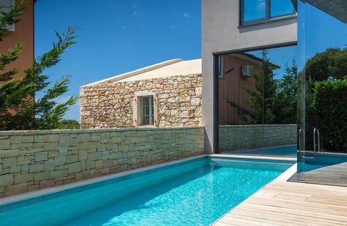 Mugeba House | Gorgeous home in Porec with sauna