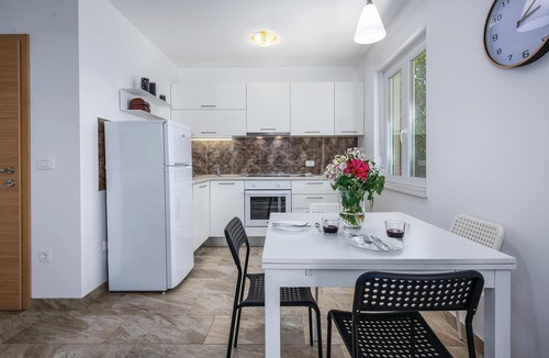 Karojba House | Gorgeous home in Rakotule