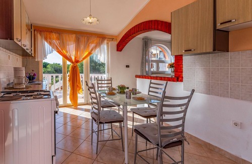 Sisan House | Gorgeous home in Sisan
