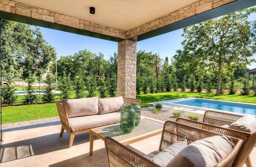Zminj House | Gorgeous home in Sivati