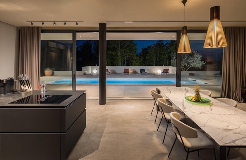 Sterna House | Gorgeous home in Sterna