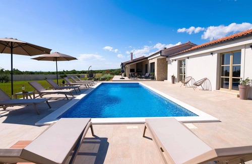 Visocane House | Gorgeous home in Visocane