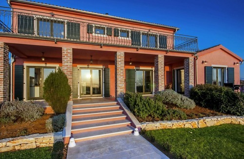 Pinezici Villa | Gorgeous villa in Pinezići with private pool