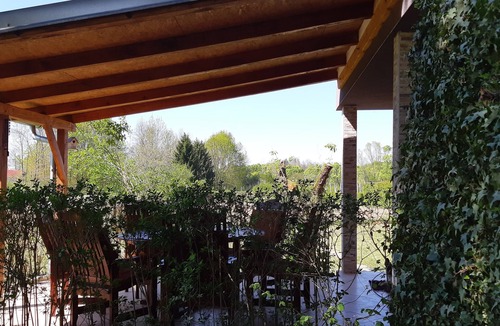 Lekenik House | Green retreat kuća uz rijeku za savršeni odmor