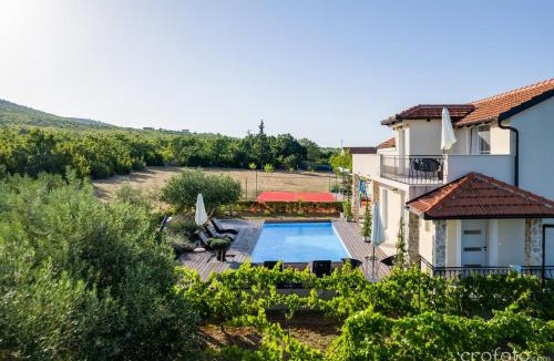 Bila Vlaka Villa | Grandfather's House