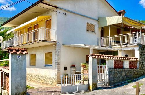 Opric Apartment | GREAT HOLIDAY - Cash Pay, Security Parking, Terrace, Wifi, Aircool, Kitchen