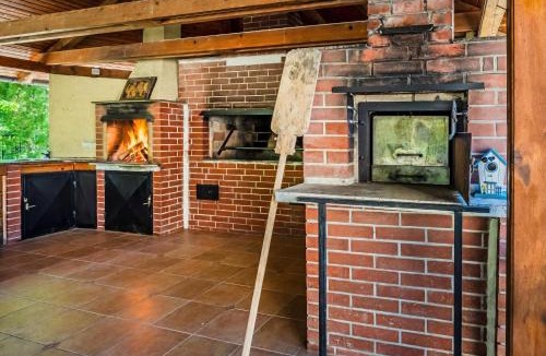Kravarsko House | Green Garden Retreat - Happy Rentals