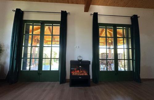 Petrinja House | Green river cottage