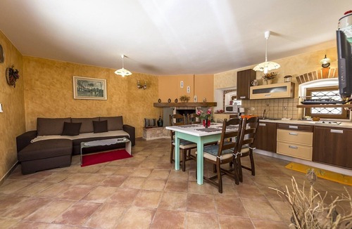 Tar Apartment | Ground Floor Apartment Fiorela I in Villa Valtrazza
