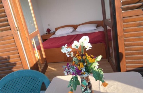 Kozarica House | Guest House Hazdovac - Double Room with Balcony and Sea View 3