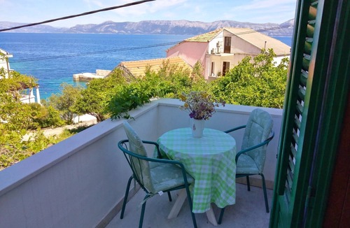 Kozarica Apartment | Guest House Hazdovac Apartment - Two Bedroom Apartment with Terrace and Sea View