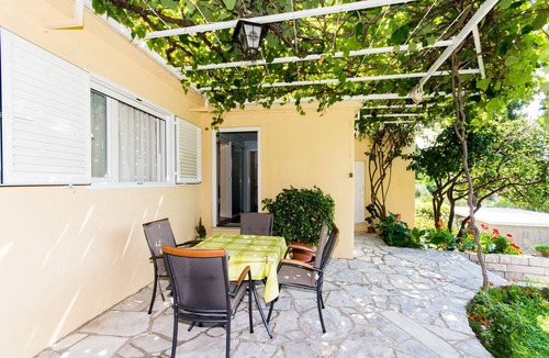Srebreno Apartment | Guest House Kanjuo - Studio Apartment with Terrace and Garden View