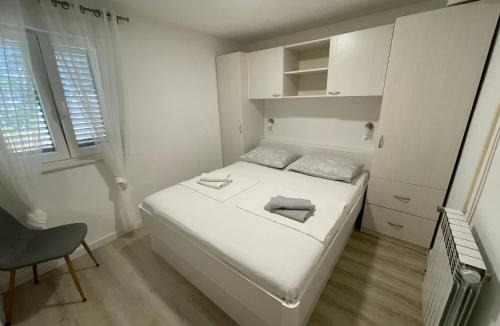 Vodice House | Guest House Mićin