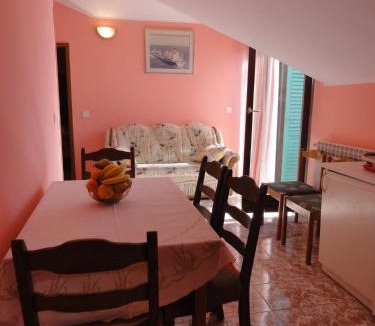 Drage House | Guest House Neda