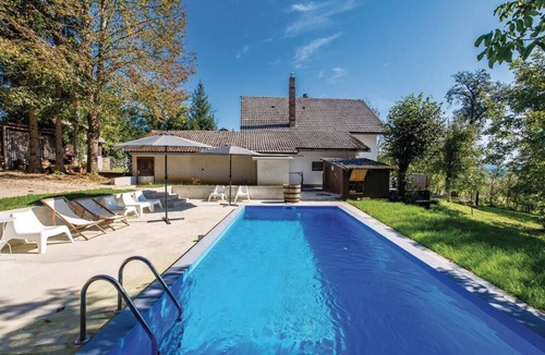 Plaski Apartment | Guest House Sara Latin apartment 1