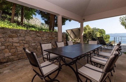 Borak Apartment | Guest House 'Villa Jasmin - Pet Friendly' with Shared Terrace, Shared Garden and Wi-Fi
