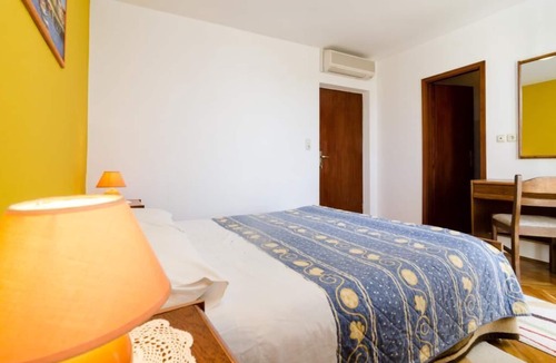 Orasac House | Guesthouse Moretic - Double Room with Balcony and Sea View 5