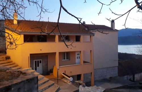 Garjak Apartment | Hearts of Vrlika Country Stay - Double Room with Balcony