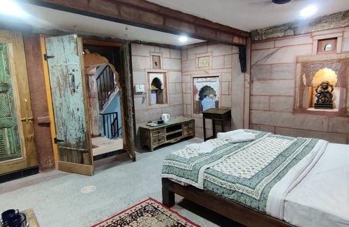 Gulab Sagar Bed & Breakfast | Heritage Room in heart of old city jodhpur
