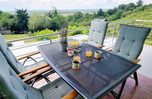 Popovaca House | Hilltop house with jacuzzi, sauna, pool, barbecue, and orchard