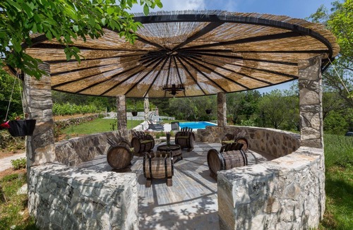 Muc House | Historic stone villa Heaven for 11 persons