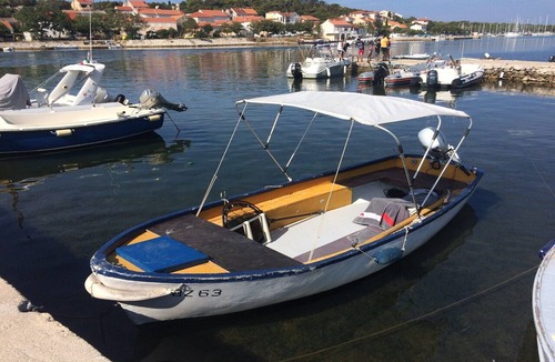 Verunic House | Holiday Home in Verunic near the Sea