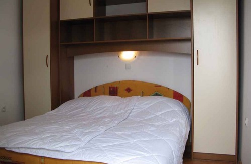 Supetarska Draga Apartment | Holiday apartment with balcony and air conditioning