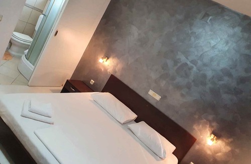 Sveti Filip i Jakov Apartment | Holiday apartment with large balcony