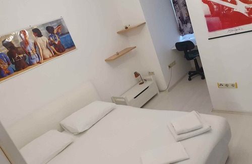 Sveti Filip i Jakov Apartment | Holiday apartment with large balcony