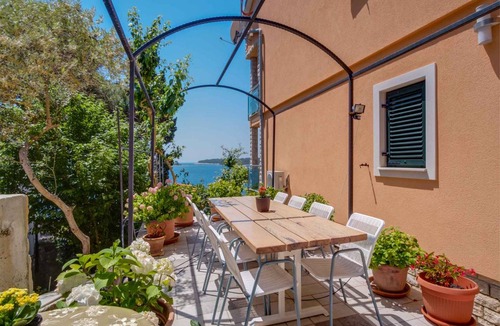 Cove Murtar Apartment | Holiday apartment with sea view 30 m from the beach