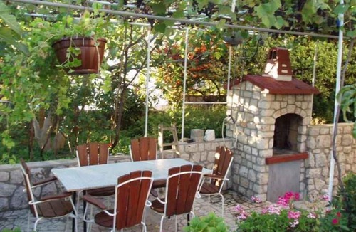 Povile Apartment | Holiday apartment 150m from the beach