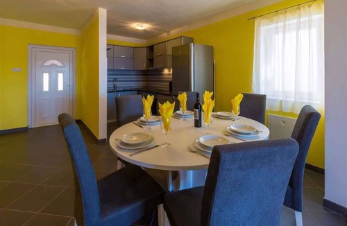 Novi Vinodolski Apartment | Holiday apartment with outdoor pool and sea proximity