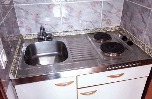 Pakostane Apartment | Holiday apartment 200 m from the beach