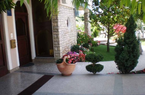 Pakostane Apartment | Holiday apartment 200 m from the beach