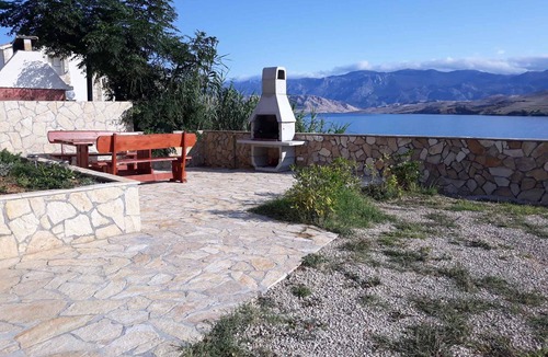 Pag Apartment | Holiday apartment 50 m to the Adriatic