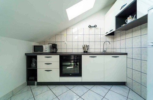 Petrcane Apartment | Holiday apartment 70 m to the Adriatic