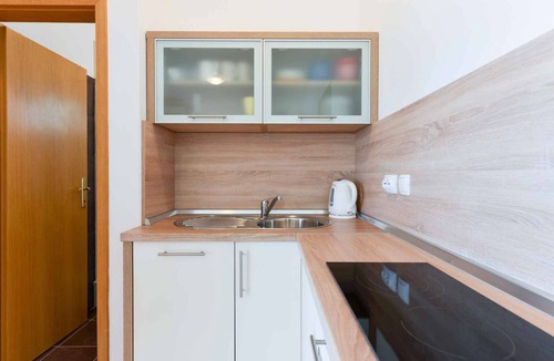 Ljubac Apartment | Holiday apartment 80 m from the sandy beach
