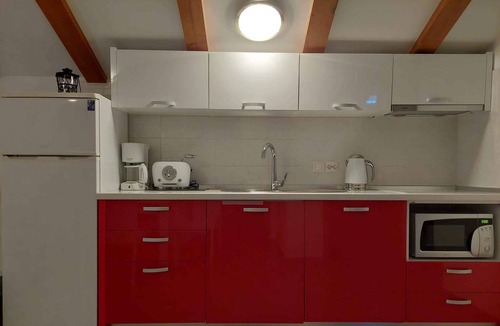 Ljubac Apartment | Holiday apartment 80 m from the sandy beach