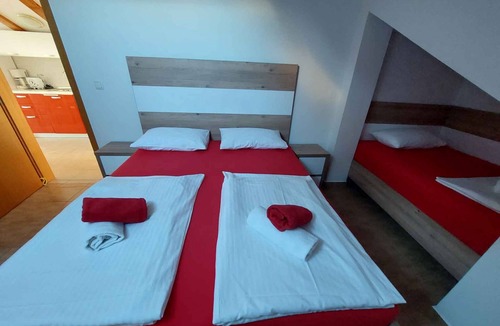 Ljubac Apartment | Holiday apartment 80 m from the sandy beach