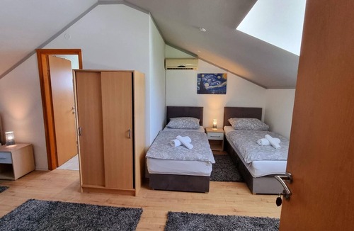Bilje House | Holiday apartment Bilje for 1 - 3 persons with 1 bedroom - Holiday house