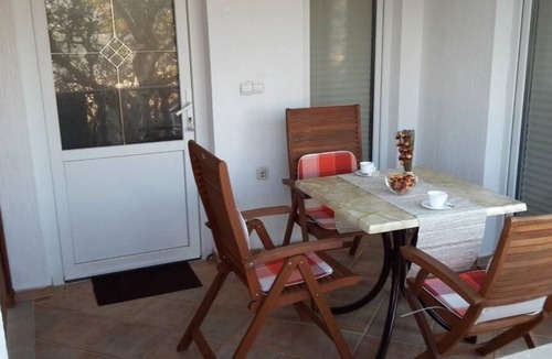 Vinjerac House | Holiday apartment for four people with a terrace