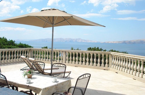Vratarusa Apartment | Holiday apartment for two adults and two children