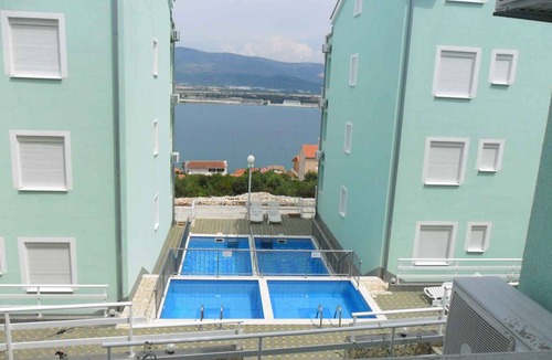 Arbanija Apartment | Holiday apartment with pool and sea view