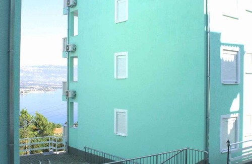 Arbanija Apartment | Holiday apartment with pool and sea view