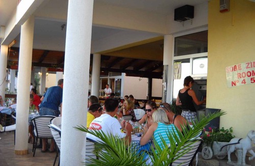 Starigrad Apartment | Holiday apartment 50 m from the Adriatic Sea
