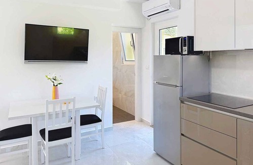 Jurandvor Apartment | Holiday apartment in a quiet and sunny location