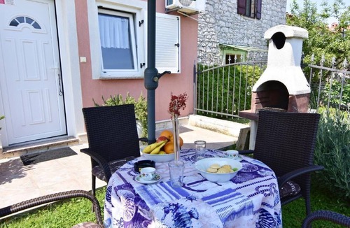 Đuba Apartment | Holiday Apartment in Đuba with Private Terrace