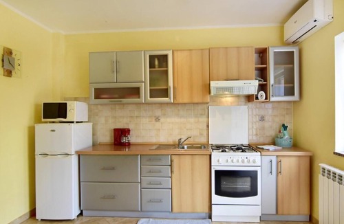Đuba Apartment | Holiday Apartment in Đuba with Private Terrace