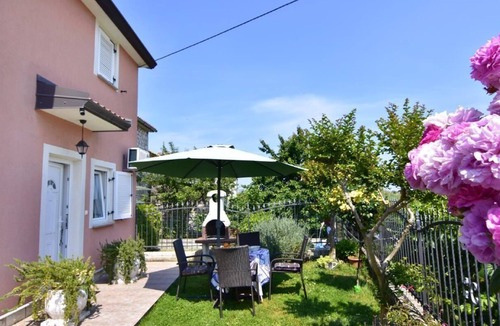 Đuba Apartment | Holiday Apartment in Đuba with Private Terrace