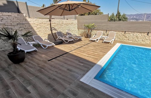 Silo Apartment | Holiday apartment Lavanda 2 with balcony